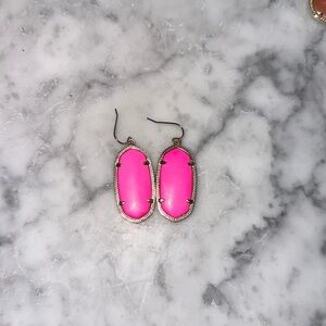 Kendra Scott Elle Gold Drop Earrings in Hot Pink